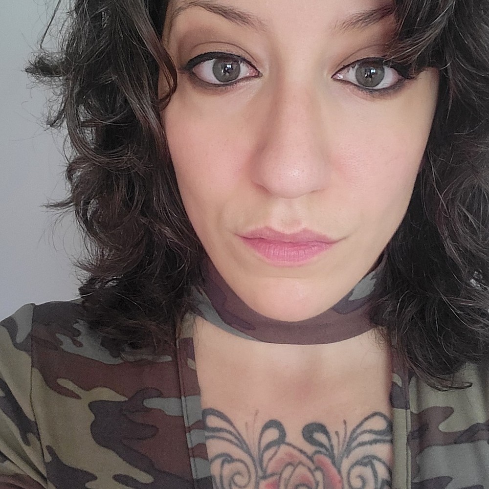 Meet your Posher, Genevieve